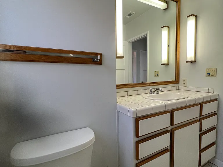 1115 S El Molino St — Photo 38