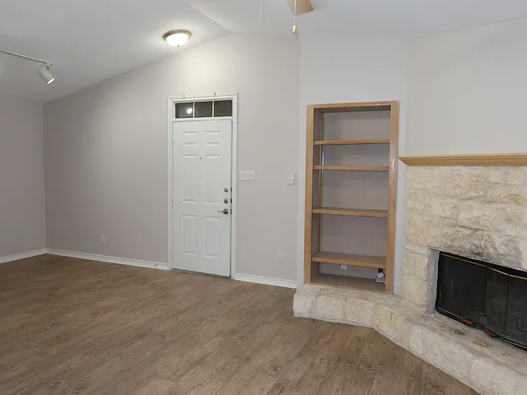 6804 N Capital Of Texas Hwy #825 — Photo 7