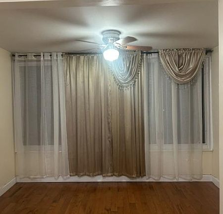 2nd image of 260 E 23rd St