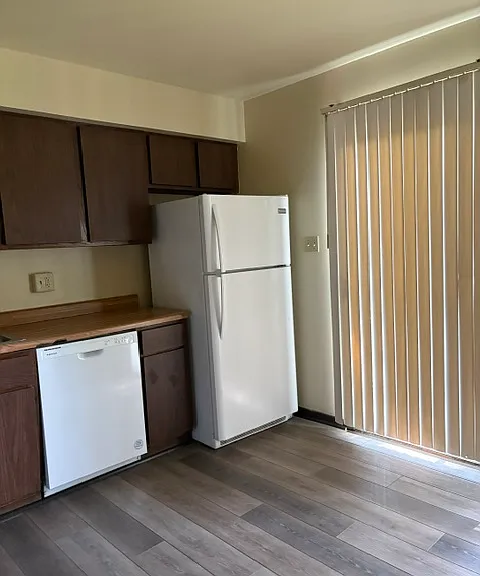 6993 Eisenhower Ave — Photo 16