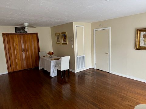 Formal Dining
