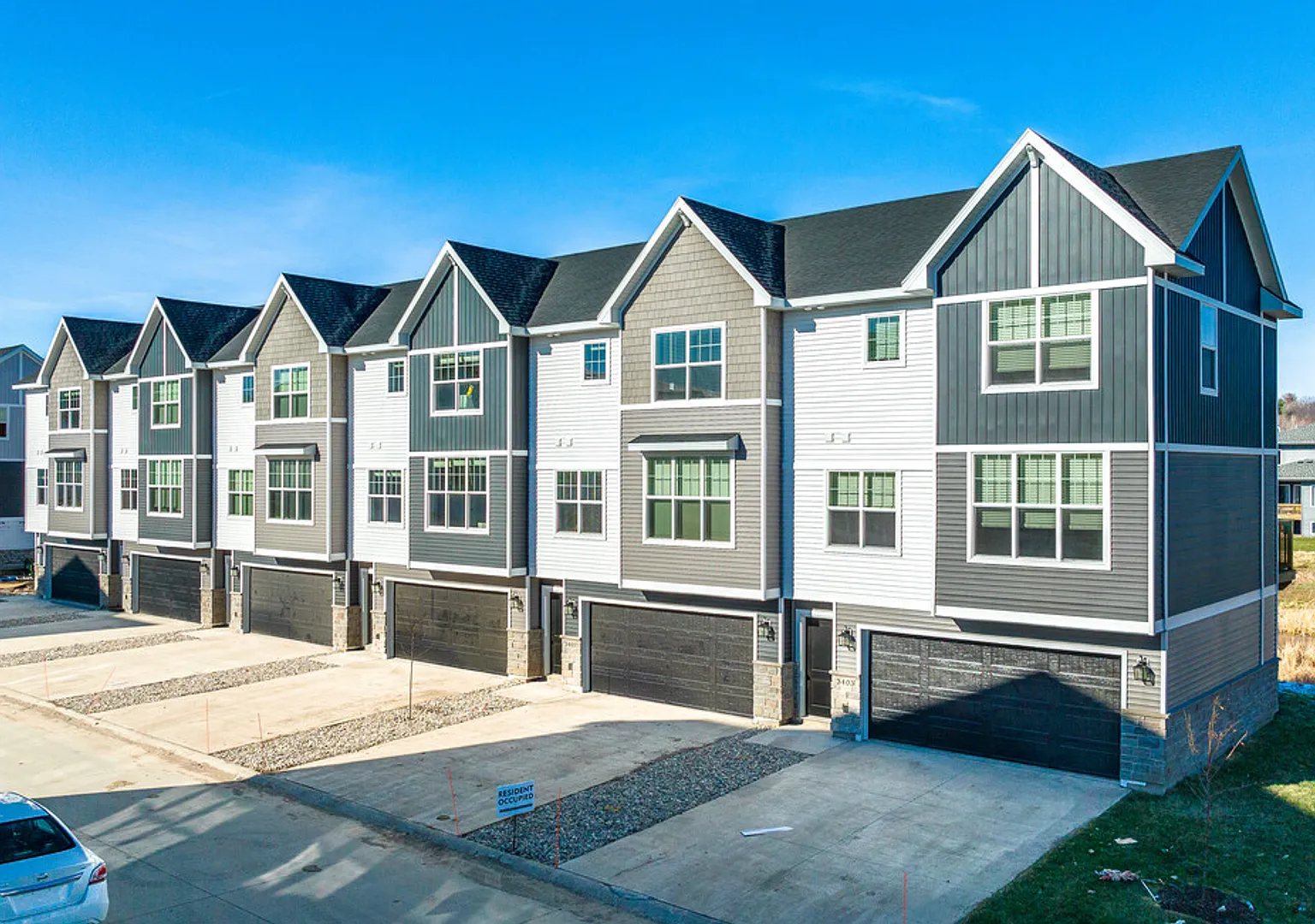 Grand Valley Townhomes — Photo 2