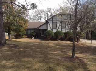 629 Dowless Dr, Fayetteville, NC 28311