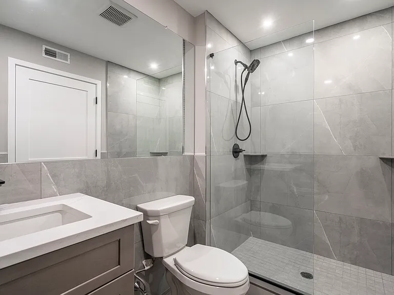 2401 Washington Ave — Photo 22