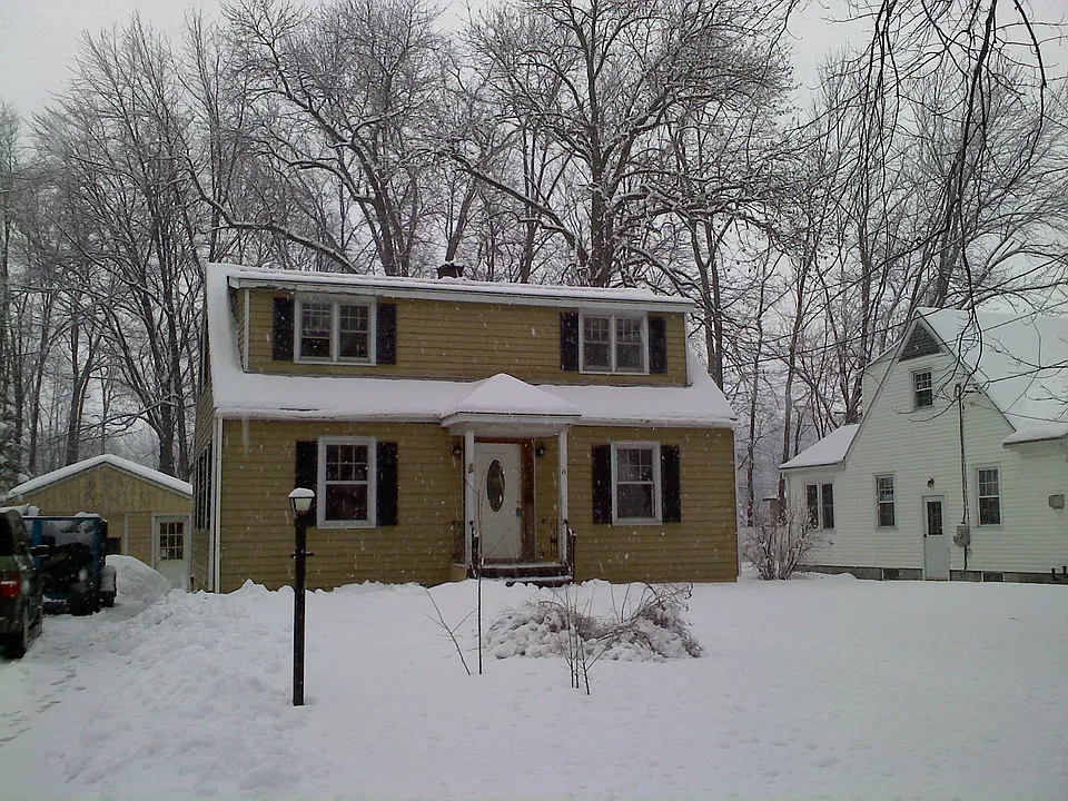 17 Spencer Blvd