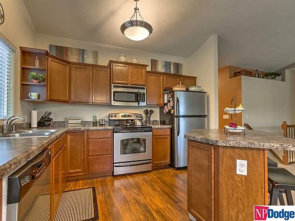 3rd image of 5141 S 195th Cres