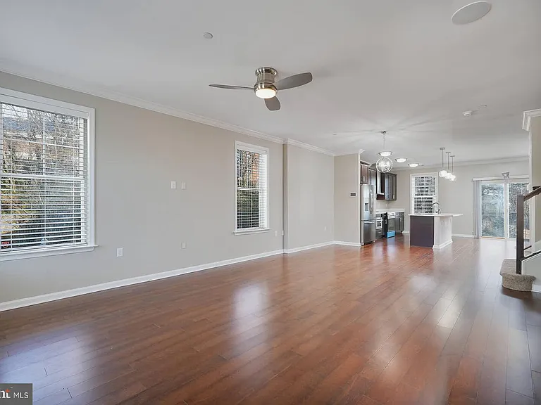 412 Woodcrest Dr SE #412B — Photo 7