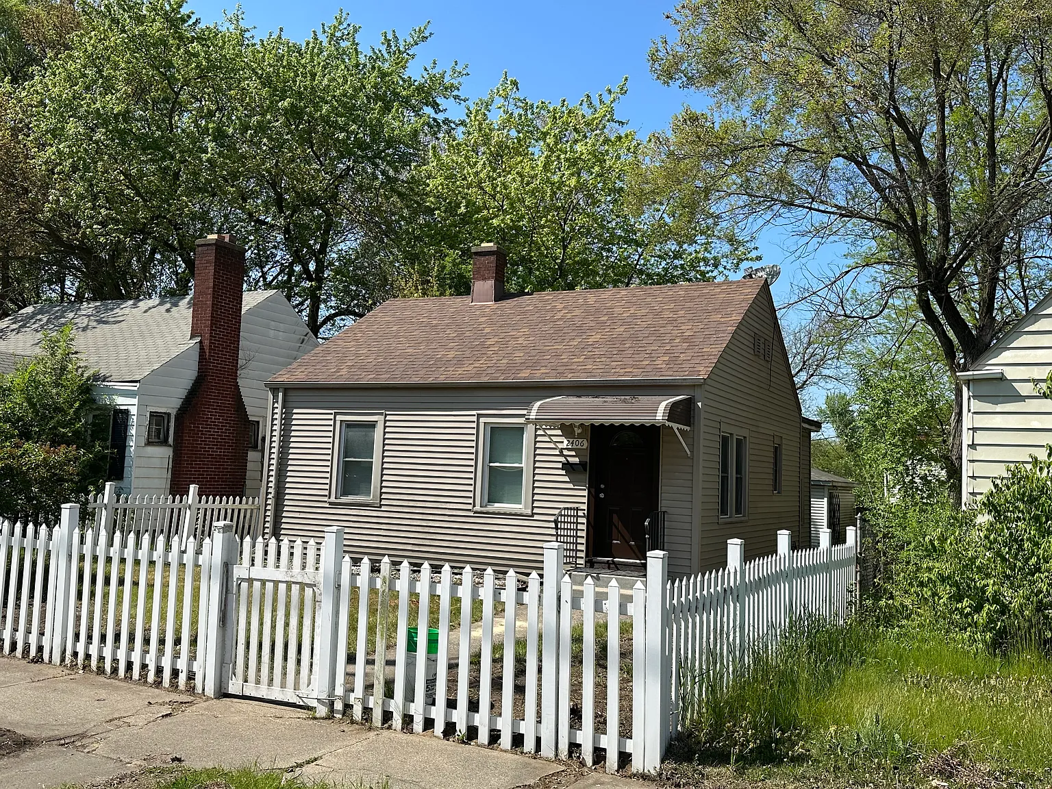 2406 W 19th Ave — Photo 1