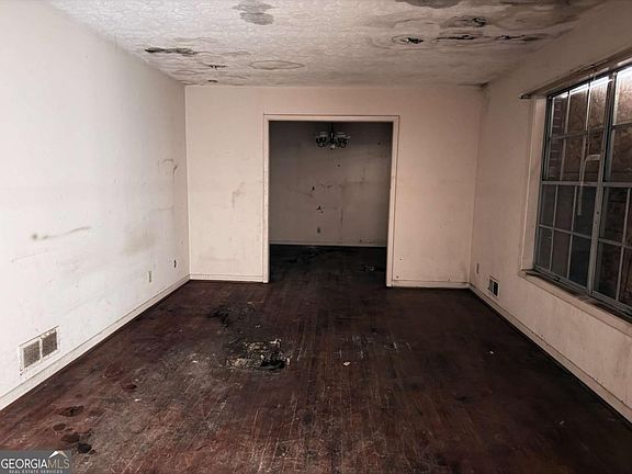 3rd image of 1131 S Deshon Rd