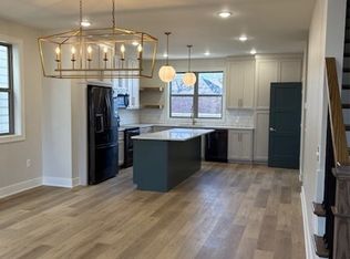 207 N Poplar St #209, Florence, AL 35630