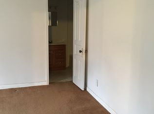 907 E Main St, Urbana, IL