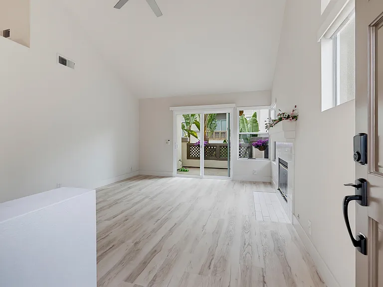 27529 Serena — Photo 4