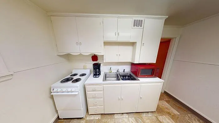 222 N 12th St #2 — Photo 10