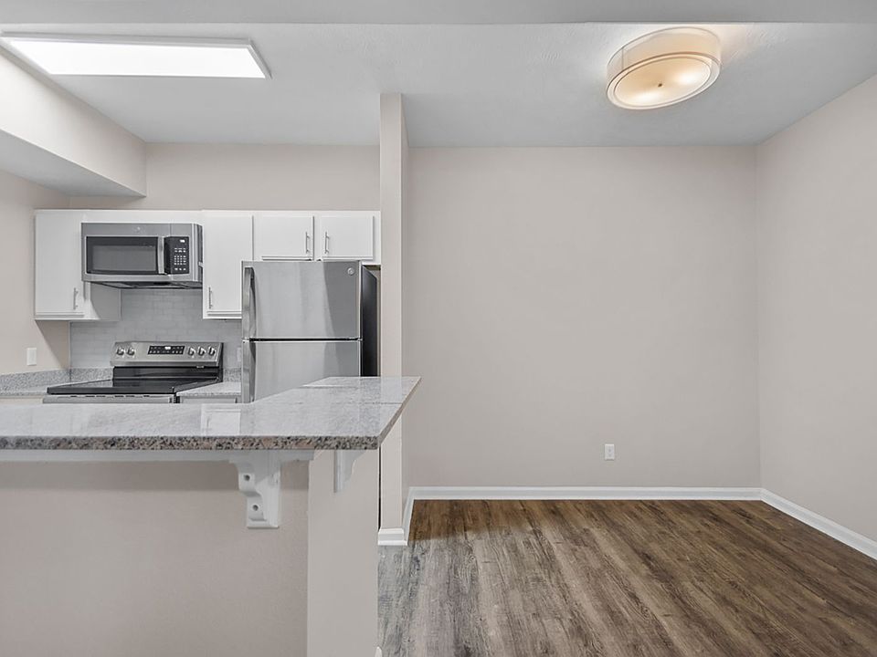 Renovated One-Bedroom Kitchen with Dining Area
