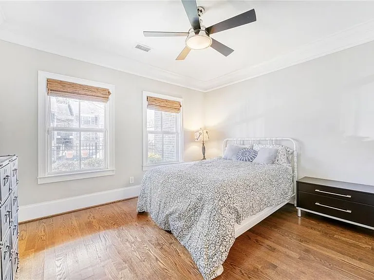 1196 John Collier Rd #1196 — Photo 18
