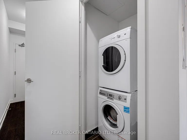1030 King St W #Penthouse 25 — Photo 5