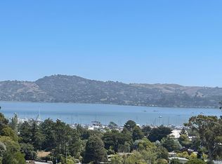 97 Lincoln Dr, Sausalito, CA 94965