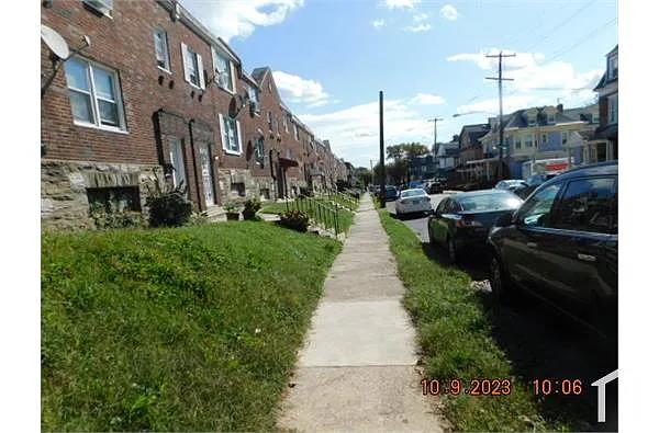 Building Photo - 6335 Morton St #2