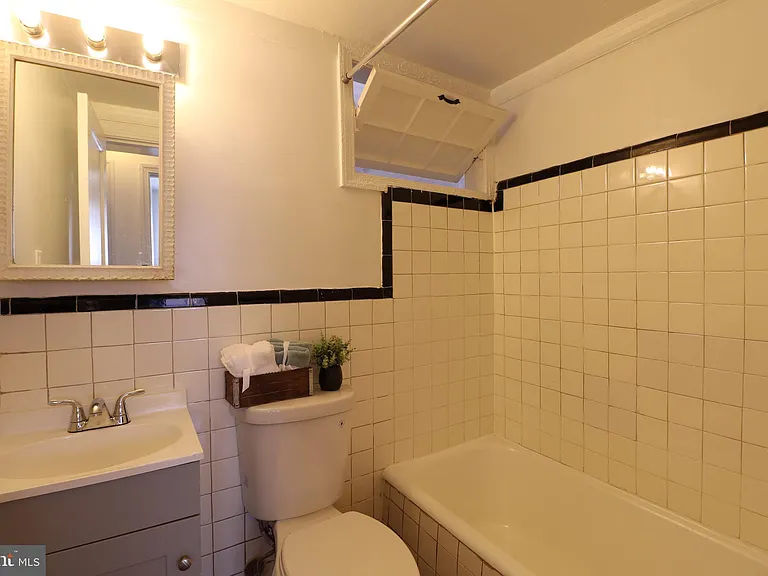 407 Lebaum St SE #1 — Photo 11