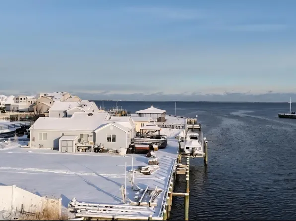 1025 Capstan Dr, Forked River, NJ 08731