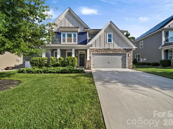 695 Belle Grove Dr, Lake Wylie, SC 29710