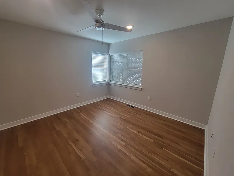 1111 N Thompson St — Photo 5