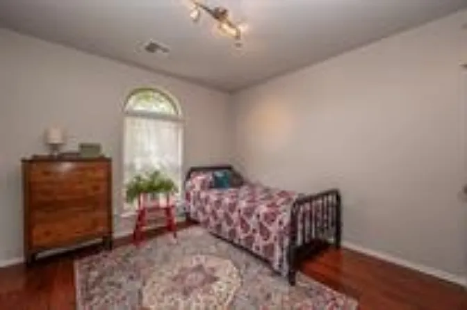 7500 Meadow Lake Dr — Photo 13