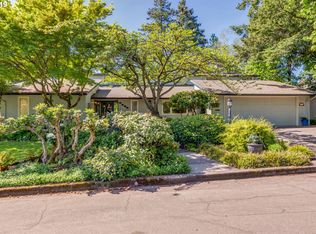 3232 SE Raymond St, Portland, OR 97202