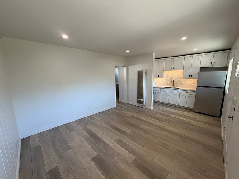 413 S Myers St — Photo 9