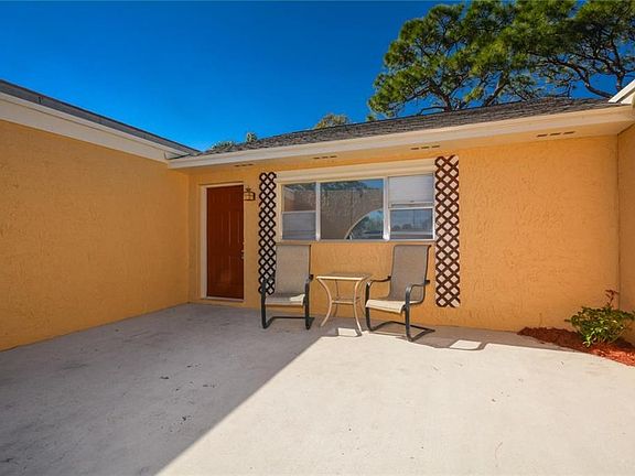 2nd image of 404 Coconut Ave E