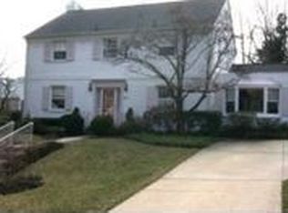 7404 Honeywell Ln, Bethesda, MD 20814