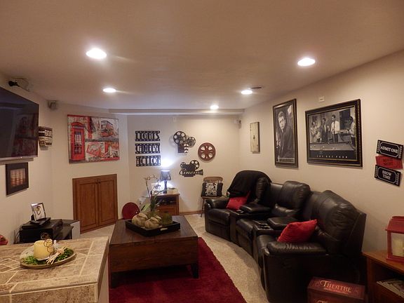 Lower Level Family/Theater R