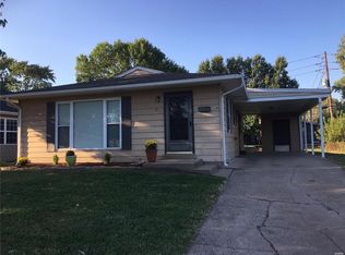 211 Briarwood Dr, Granite City, IL 62040