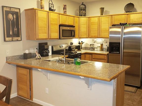 2nd image of 2254 Calle De Ortiz SW