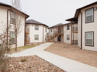 1313 Elm St #12, Conway, AR 72034