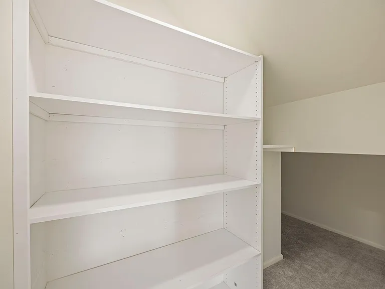 9214 Candytuft Dr SE — Photo 34