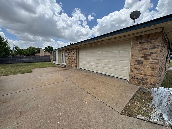 4th image of 538 Karen Dr