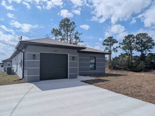 3211 3rd St SW, Lehigh Acres, FL 33976
