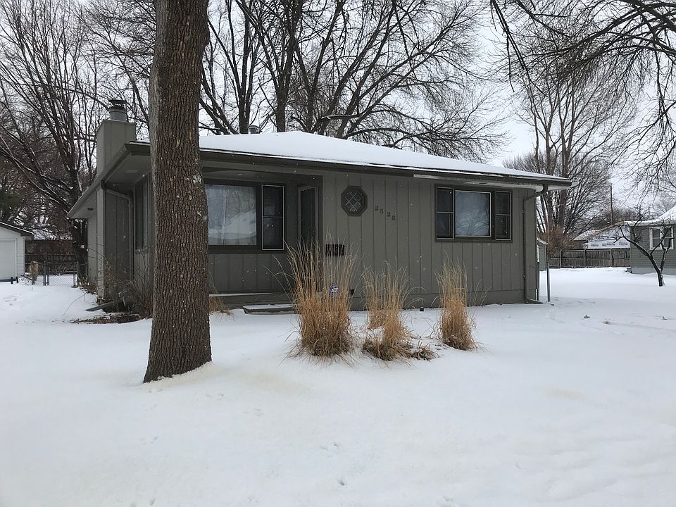 2nd image of 2528 Avenue H