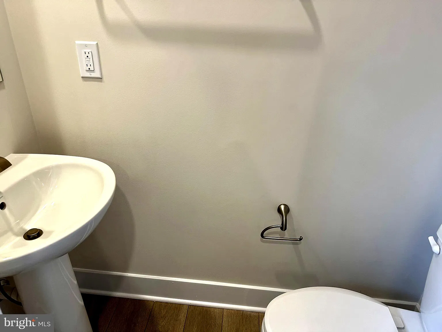 3 bed, 4.0 bath, 1685 sqft, $2,800 — Photo 4