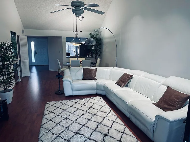7473 Glendevon Ln #407 — Photo 11