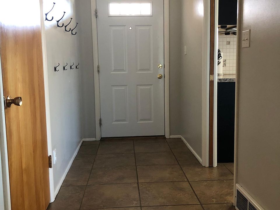 Entry way