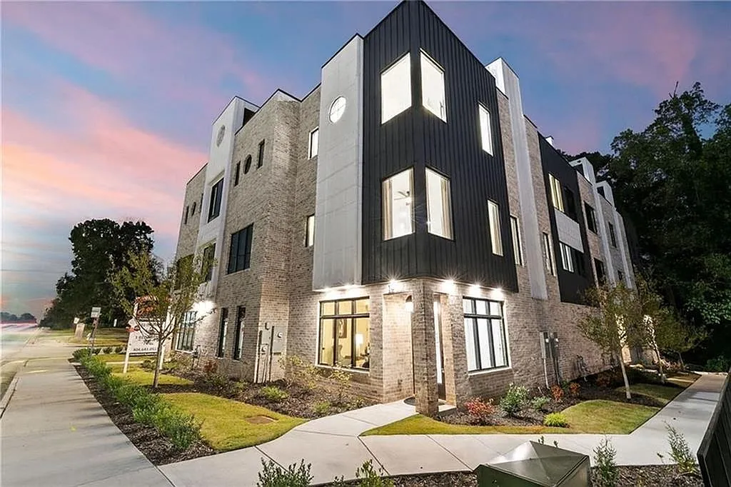 3 bed, 3.5 bath, 3000 sqft, $7,000 — Photo 1