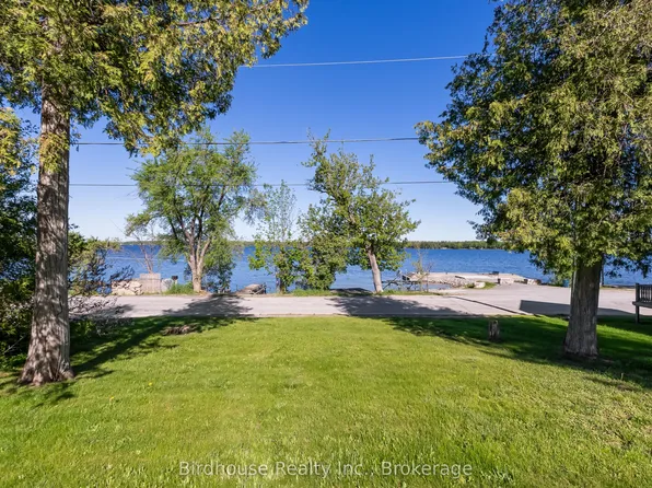 30 Viamede St, Kawartha Lakes, ON K0M 1L0
