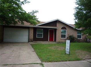 1310 Oakbrook St, Lancaster, TX 75134