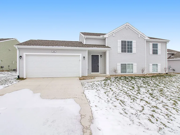 7689 Courtyard Pl — Photo 1