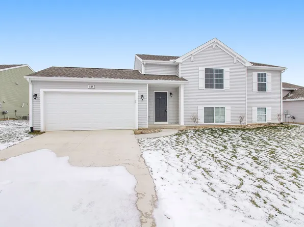 7689 Courtyard Pl, Watervliet, MI 49098