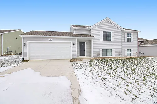 7689 Courtyard Pl Photo 1