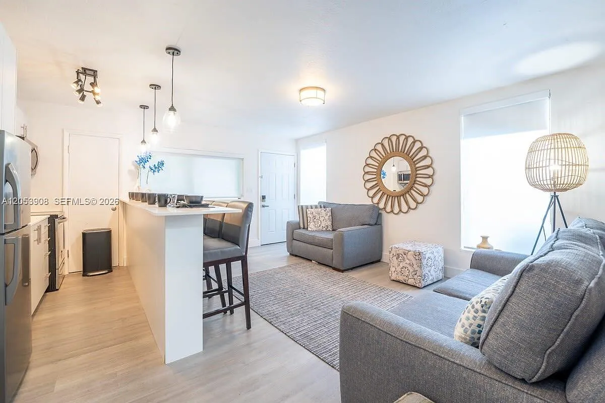 1 bed, 1.0 bath, $2,490 — Photo 1