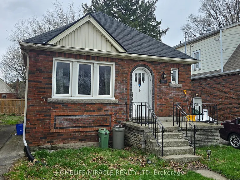 66 Cline Ave S — Photo 1